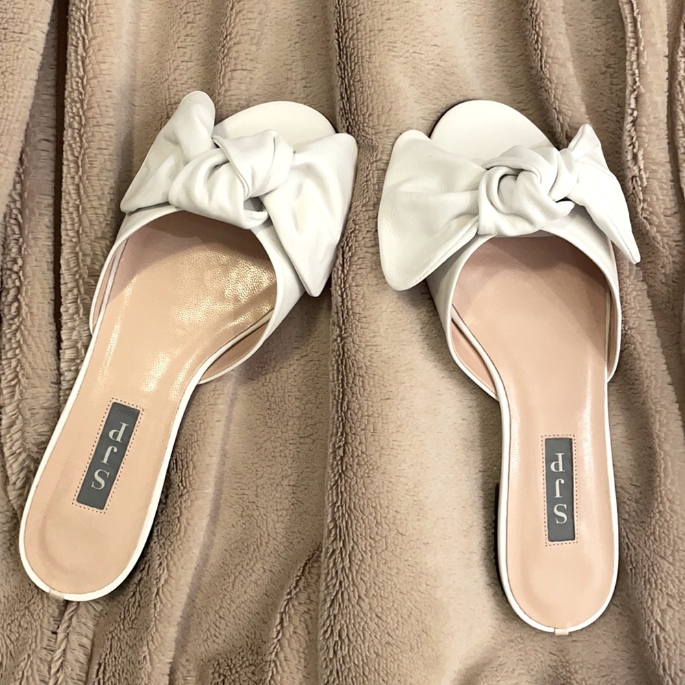 SJP Bow Flat Slide Sandal size 7.5